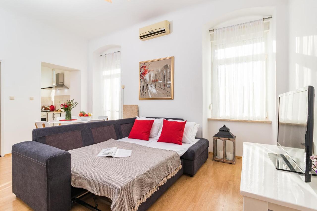 Apartman Lussi Пула Екстер'єр фото