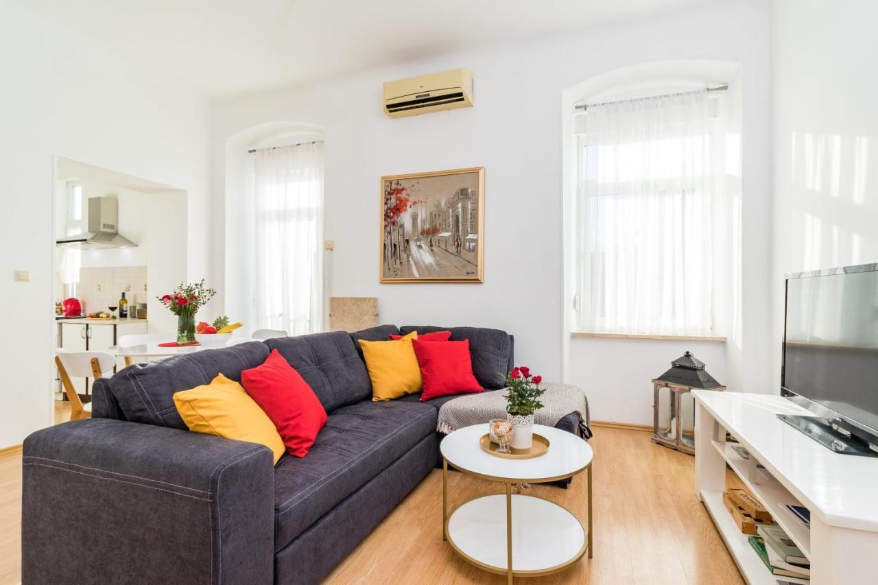 Apartman Lussi Пула Екстер'єр фото