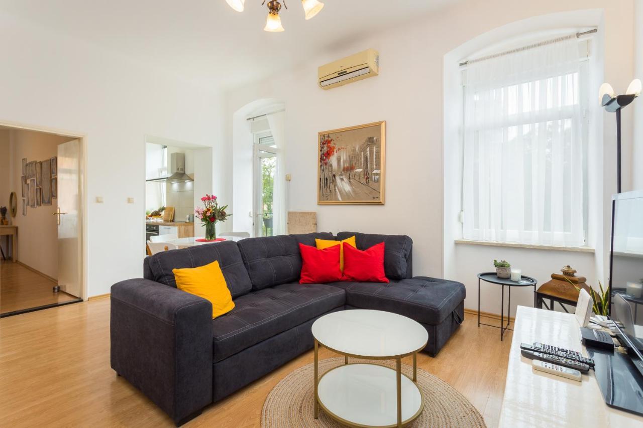 Apartman Lussi Пула Екстер'єр фото